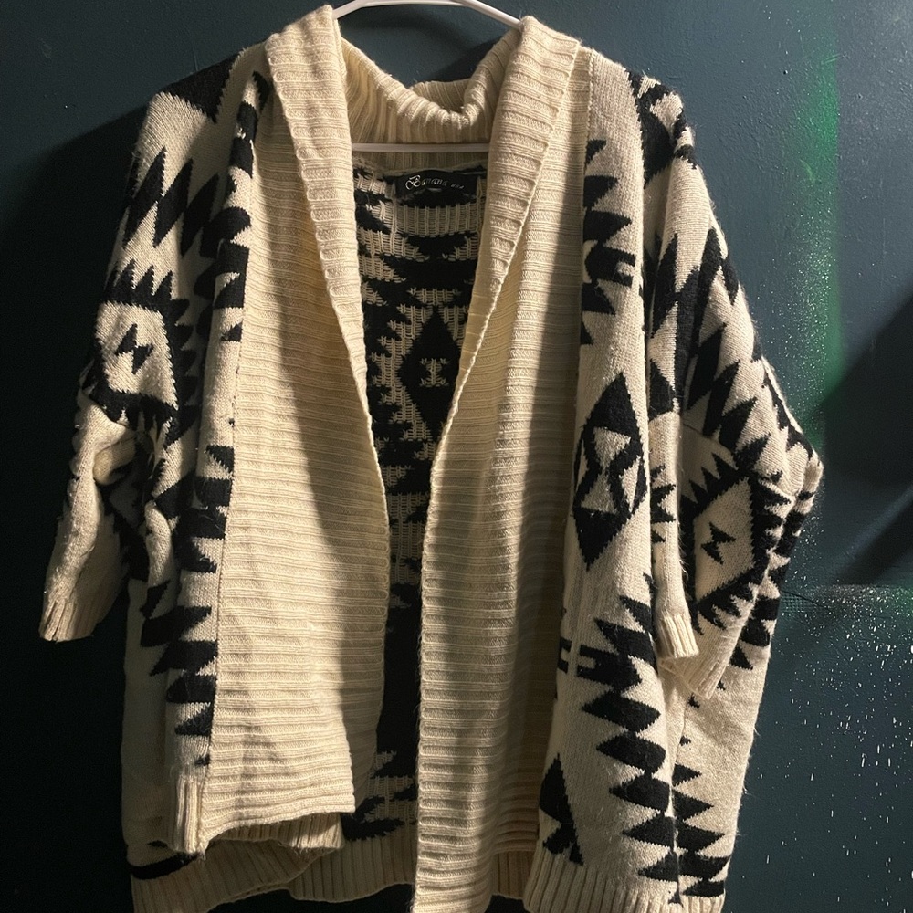 Banana Republic Black and Cream Knit Cardigan